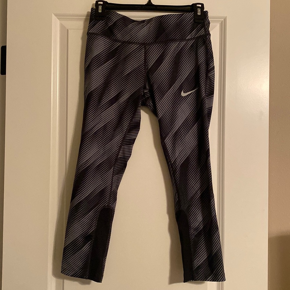 Nike Running Dri-Fit cropped leggings.